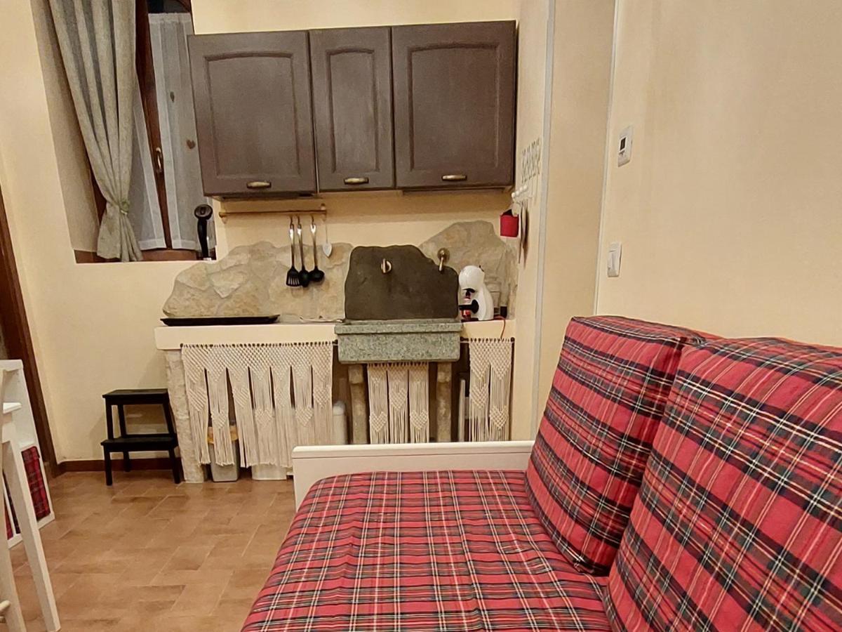 Nel Vicolo Dei Baci - Casa Vacanze Al Bacio Спелло Экстерьер фото